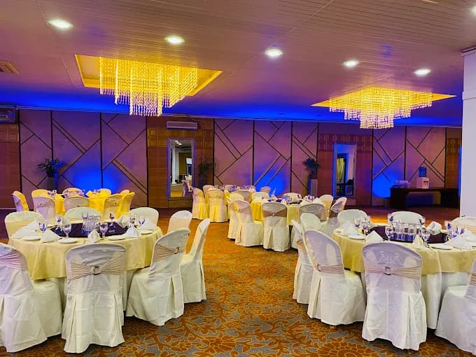 weddings-1779990512491-54