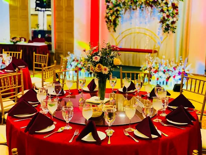 weddings-1779990512491-55