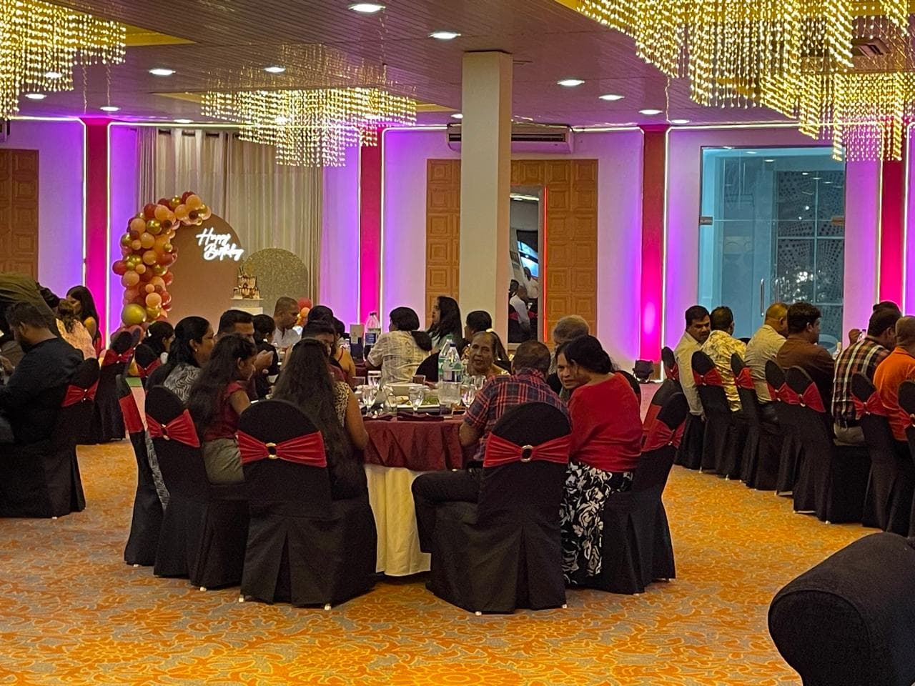 weddings-1779990512651-128