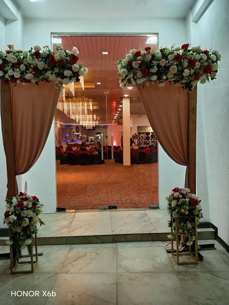 weddings-1779990512715-190
