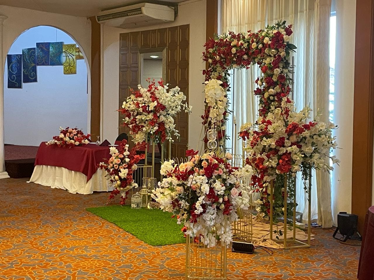 weddings-1779990512721-197
