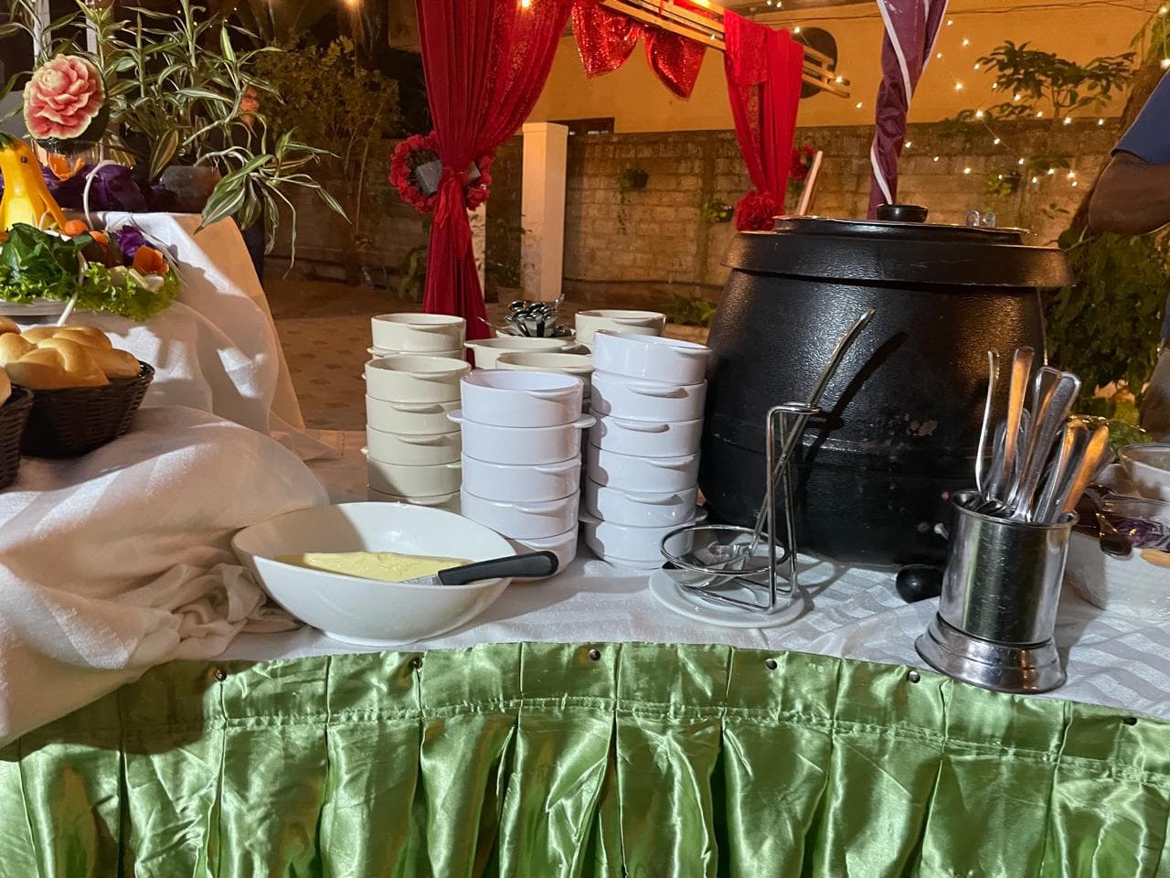 weddings-1779990512778-250